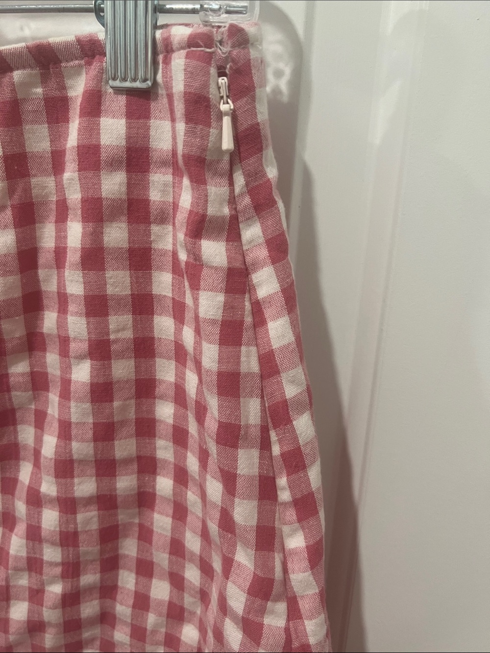American Eagle Outfitters Pink and White Gingham Mini Skirt Size Medium - Picture 3 of 5